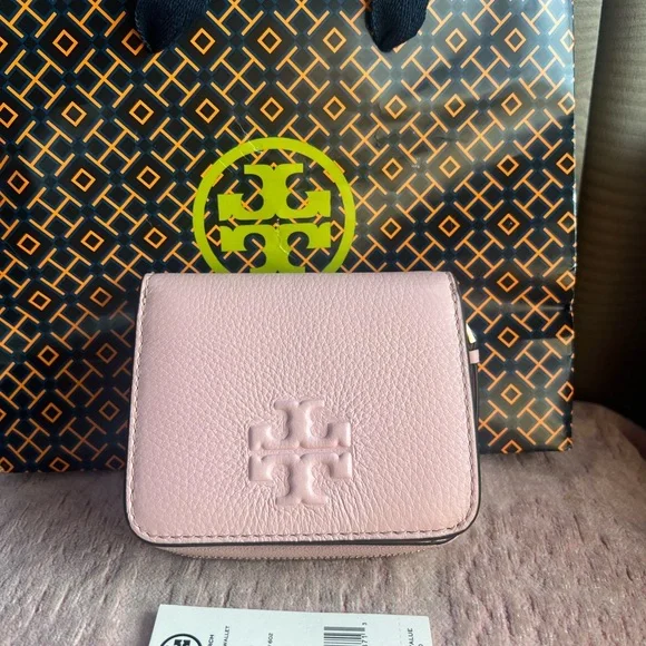 ❤️SOLD❤️Tory Burch Blush Pink Leather Wallet - Picture 1 of 3
